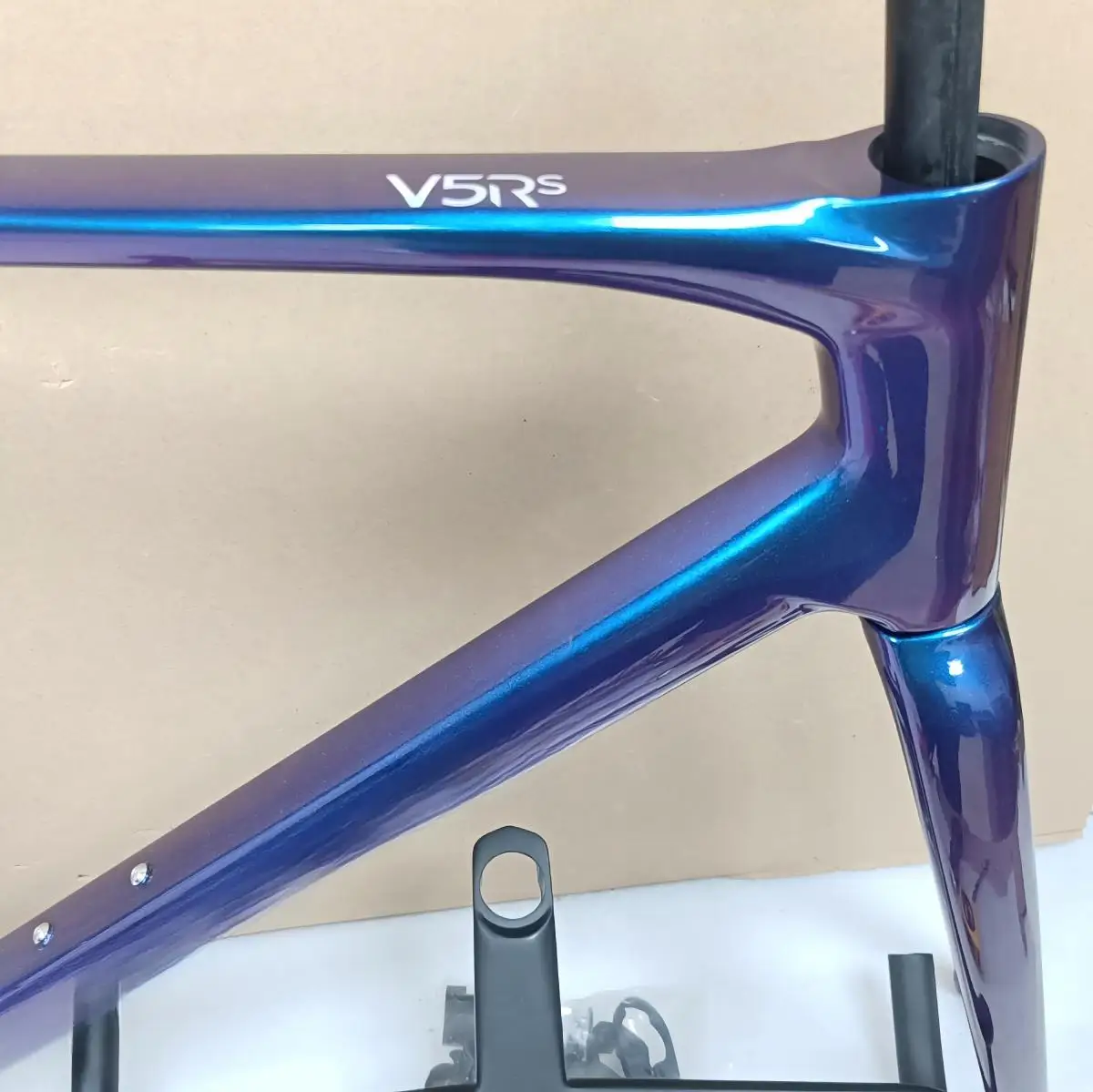V5RS Carbon Frame Road Bicycle Disc Brake V5RS Carbon Frameset Customizable 10 Colors
V5RS Carbon Frame Road Bicycle Disc Brake V5RS Carbon Frameset Customizable 10 Colors