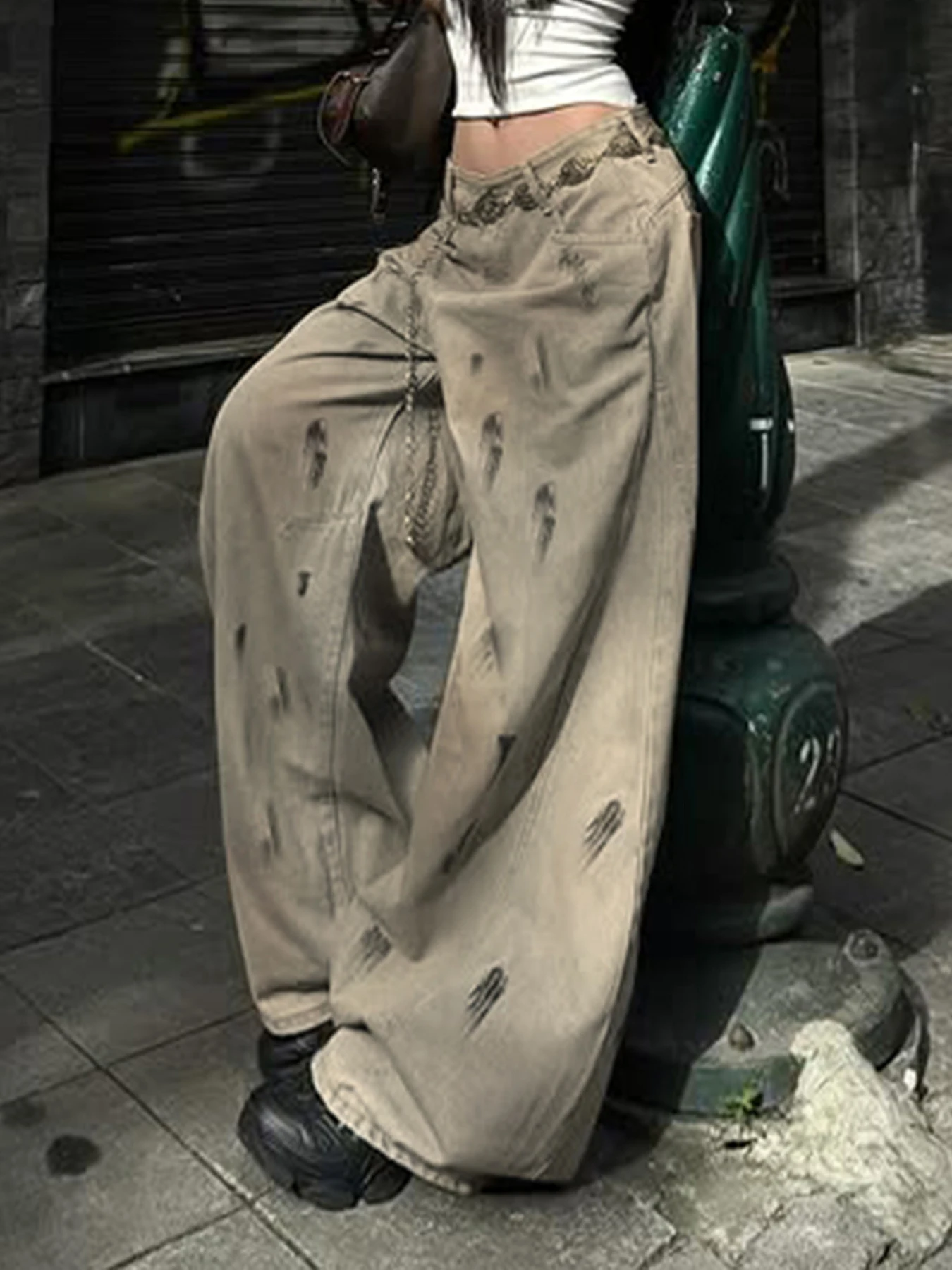 Weekeep Distressed Retro Khaki Denim Pants Vintage 2000s Low Rise Oversized Loose Women'Jeans Streetwear Y2k Denim Trousers Lady
Weekeep Distressed Retro Khaki Denim Pants Vintage 2000s Low Rise Oversized Loose Women'Jeans Streetwear Y2k Denim Trousers Lady