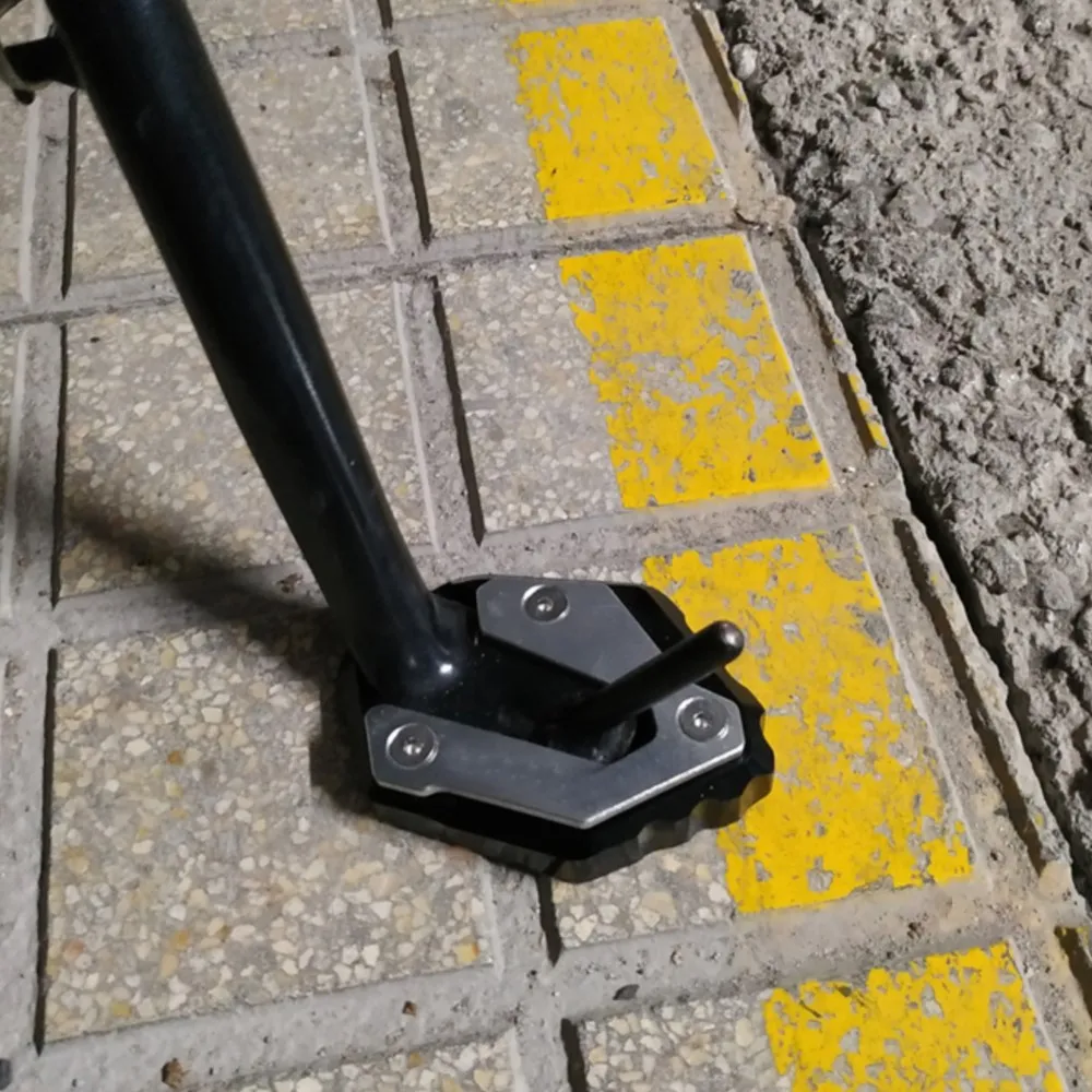 For YAMAHA MT-07 MT07 FZ-07 Tracer 700GT 700 GT XSR700 Motorcycle Kickstand Foot Side Stand Extension Pad Support Plate Enlarge
For YAMAHA MT-07 MT07 FZ-07 Tracer 700GT 700 GT XSR700 Motorcycle Kickstand Foot Side Stand Extension Pad Support Plate Enlarge