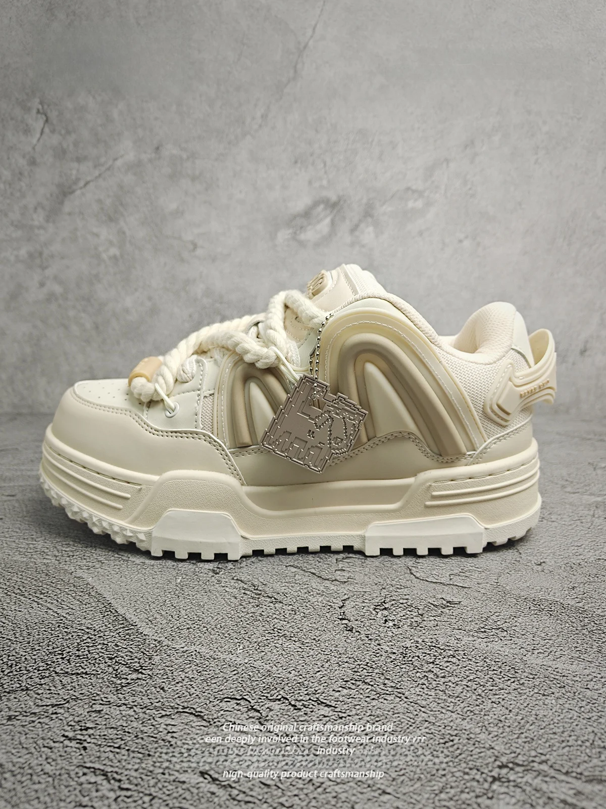 QianDa Original Bread oe 2025 New Brown Thi Bot Heightening Versatile Couple Board oe Casual Sneaker for Youth
QianDa Original Bread oe 2025 New Brown Thi Bot Heightening Versatile Couple Board oe Casual Sneaker for Youth