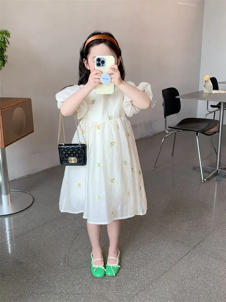 2025 New Summer Teen Girls Dresses with Lining Embroidery Baby Set White Flowers Cotton Sister Clothes
2025 New Summer Teen Girls Dresses with Lining Embroidery Baby Set White Flowers Cotton Sister Clothes
