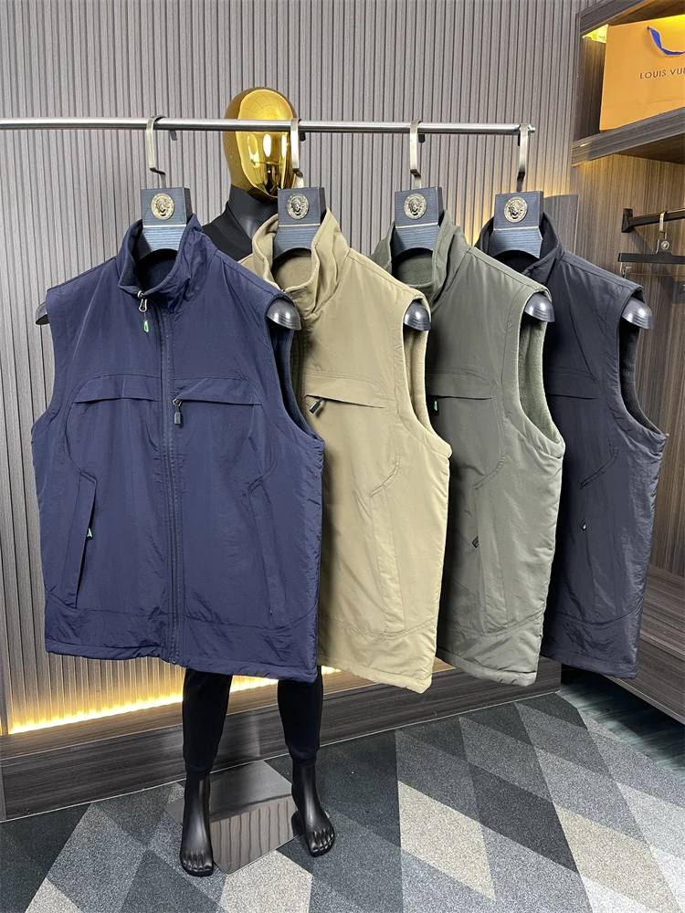 Двусторонний носимый уличный ветрозащитный водонепроницаемый жилет с воротником-стойкой Fce, мужской Новое поступление, осенне-зимний теплый стандартный крой
Двусторонний носимый уличный ветрозащитный водонепроницаемый жилет с воротником-стойкой Fce, мужской Новое поступление, осенне-зимний теплый стандартный крой