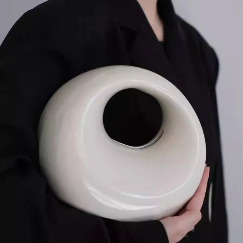 Artistic Resin Tissue Box with Handle Luxury Desktop Organizer for Living Room Decorative Ornaments for Entryway Paper Container
Artistic Resin Tissue Box with Handle Luxury Desktop Organizer for Living Room Decorative Ornaments for Entryway Paper Container