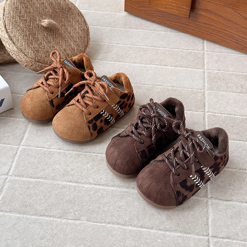 Детская повседневная обувь, весенне-осенние кроссовки, модная трендовая детская обувь для мальчиков и девочек, нескользящая удобная обувь для маленьких мальчиков
Детская повседневная обувь, весенне-осенние кроссовки, модная трендовая детская обувь для мальчиков и девочек, нескользящая удобная обувь для маленьких мальчиков