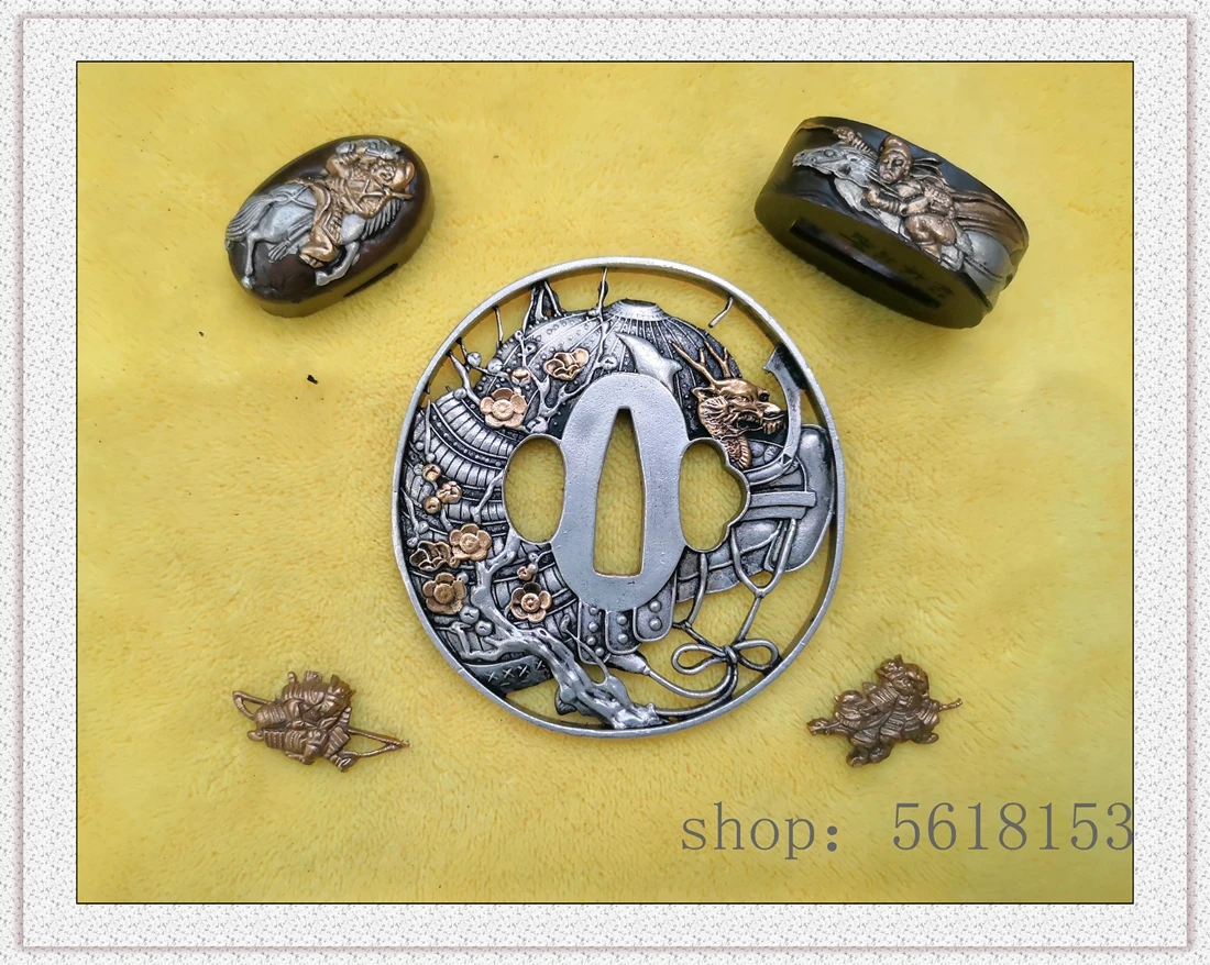 A Set Copper Slive Characters Tsuba Fuchi Menuki for Japan Samurai Sword Katana Tanto Fitting
A Set Copper Slive Characters Tsuba Fuchi Menuki for Japan Samurai Sword Katana Tanto Fitting