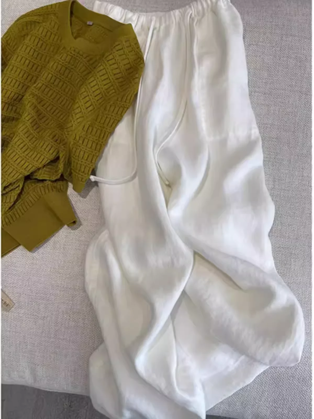 Льняные широкие брюки женские свободные ленивые брюки с эластичной резинкой на талии повседневные брюки весна-лето трендовые прямые длинные брюки...
Льняные широкие брюки женские свободные ленивые брюки с эластичной резинкой на талии повседневные брюки весна-лето трендовые прямые длинные брюки...