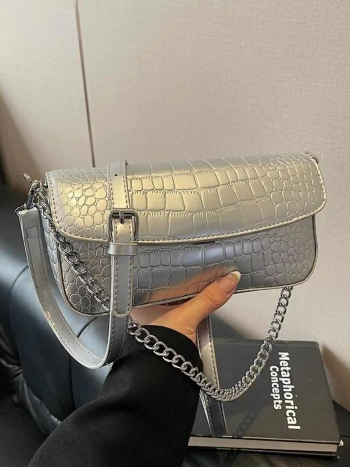 Stone Pattern Crossbody Bag For Women Fashion PU New Versatile Single Shoulder Underarm Bag European American Small Square Bag
Stone Pattern Crossbody Bag For Women Fashion PU New Versatile Single Shoulder Underarm Bag European American Small Square Bag