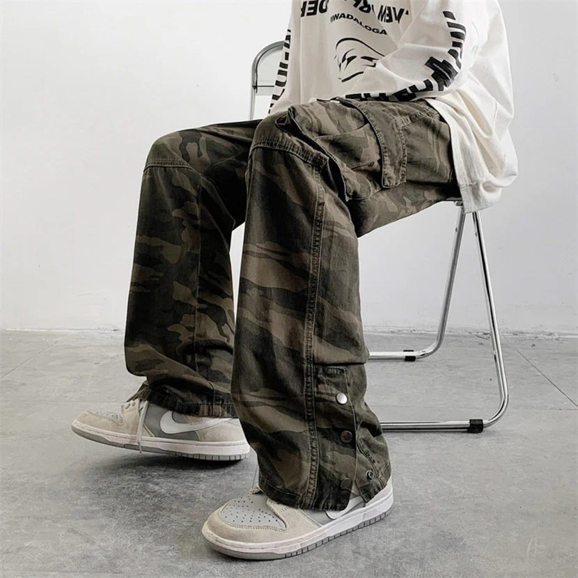 Американские камуфляжные рабочие брюки свободного прямого кроя для мужчин, повседневные длинные брюки на весну-осень с пуговицами
Американские камуфляжные рабочие брюки свободного прямого кроя для мужчин, повседневные длинные брюки на весну-осень с пуговицами