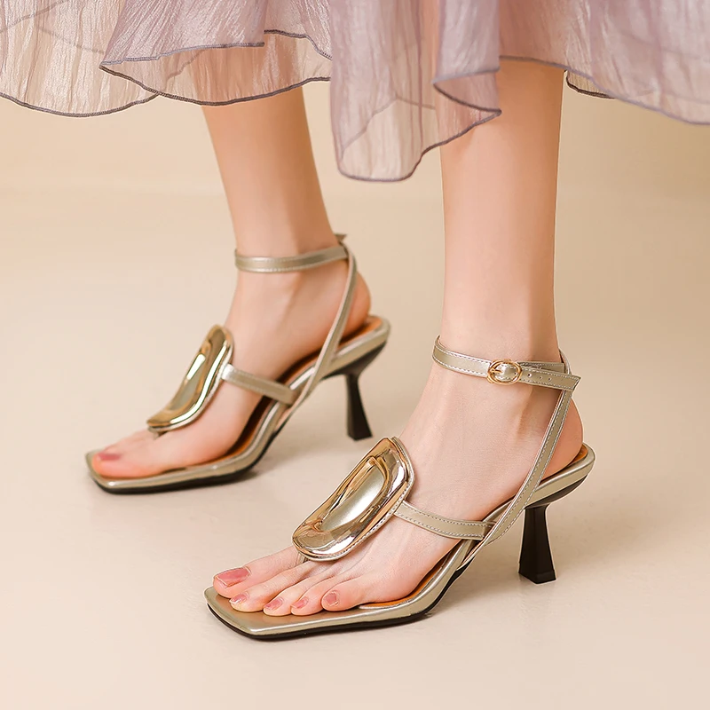 Strappy High Heel Flip-flops Sandals for Woman Wide Feet Black Gold Prom Party Daily Wedding Dress Shoes
Strappy High Heel Flip-flops Sandals for Woman Wide Feet Black Gold Prom Party Daily Wedding Dress Shoes