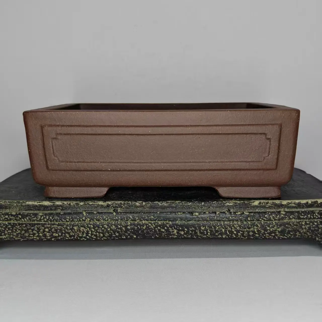 Hand made Yixing Purple Sand Bonsai pot with Windows Desgin
Hand made Yixing Purple Sand Bonsai pot with Windows Desgin