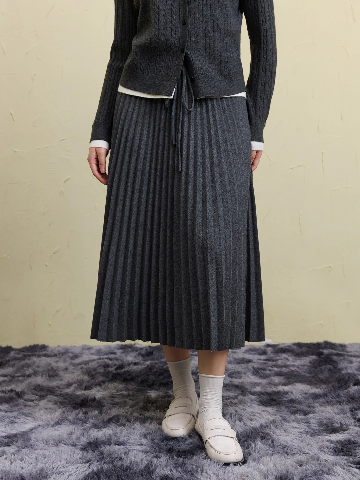DUSHU Plus Size Women's Elegant Style Gray Knitted Skirt 2024 Winter New Design Commuting High Waist Wool Long Skirt 24DS84589
DUSHU Plus Size Women's Elegant Style Gray Knitted Skirt 2024 Winter New Design Commuting High Waist Wool Long Skirt 24DS84589