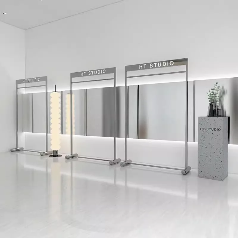 Display stand Display stand Floor to ceiling stainless steel
Display stand Display stand Floor to ceiling stainless steel