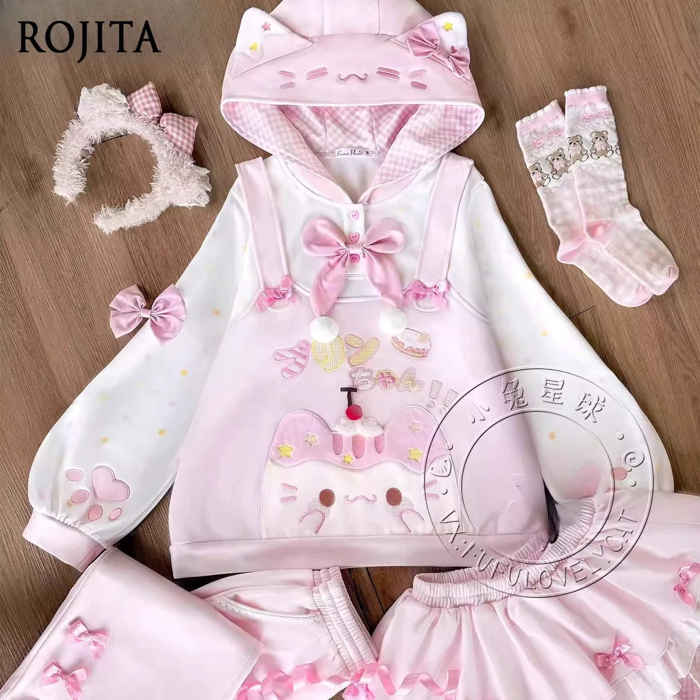 Strawberry Pudding Cat Fleece-Lined Hooded Sweatshirt Long Pants Loose Short Skirt Autumn Winter Soft Girl Daughter Outfit Cute
Strawberry Pudding Cat Fleece-Lined Hooded Sweatshirt Long Pants Loose Short Skirt Autumn Winter Soft Girl Daughter Outfit Cute