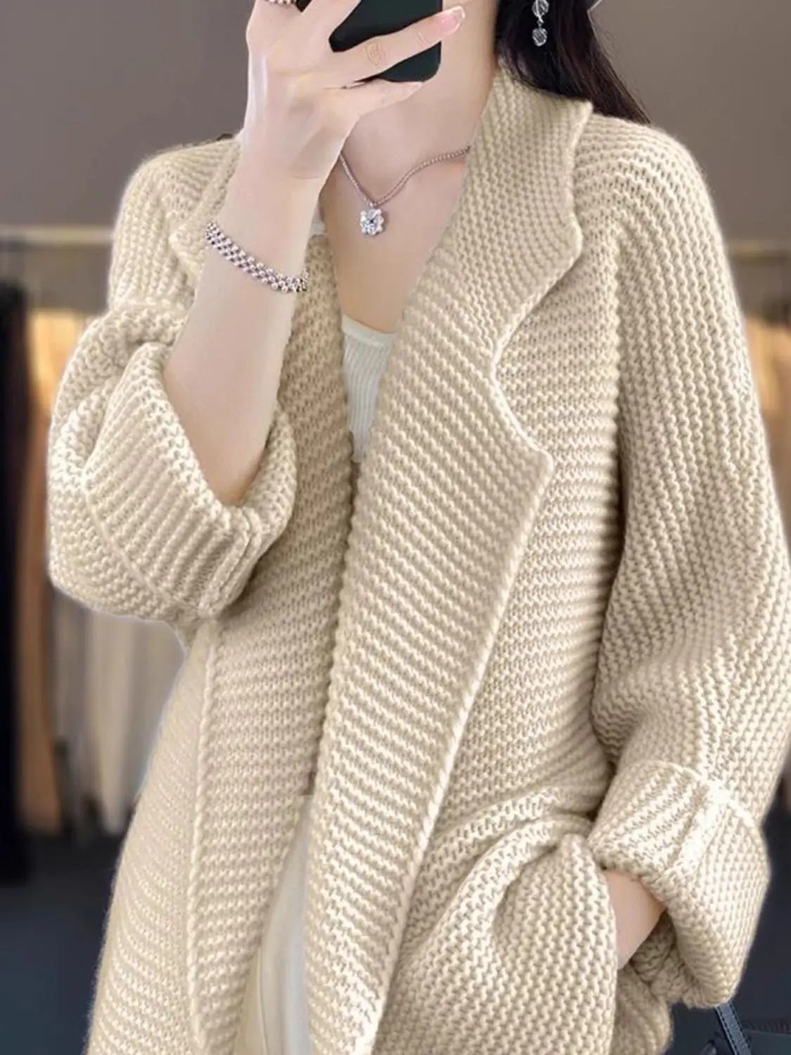 Women's Knitted Cardigan Women's Casual Solid Color Loose Jacket Autumn and Winter Warm Long Sleeved Jacket Cardigan A141
Women's Knitted Cardigan Women's Casual Solid Color Loose Jacket Autumn and Winter Warm Long Sleeved Jacket Cardigan A141