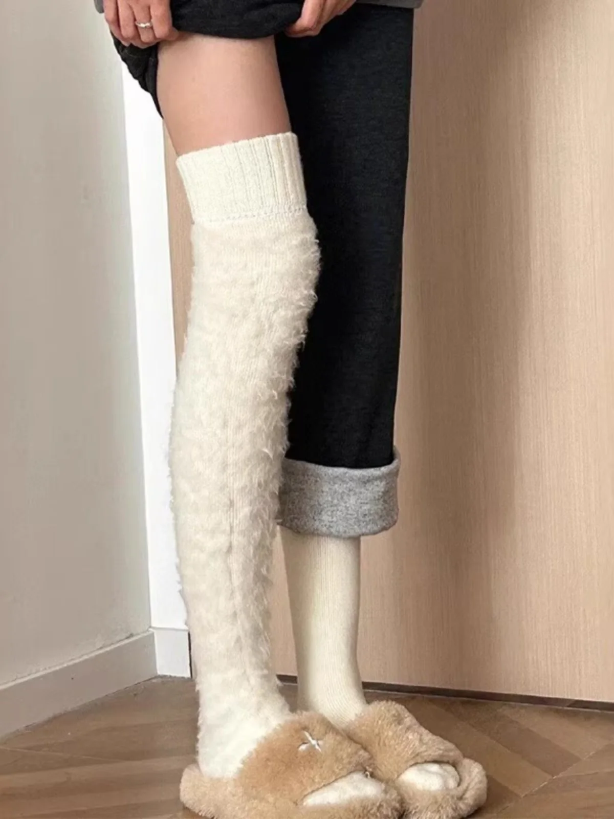 Women Wool Cashmere Long Socks Stockings Autumn Winter Thick Warm Knee High Socks Japanese Knitted Socks Stockings
Women Wool Cashmere Long Socks Stockings Autumn Winter Thick Warm Knee High Socks Japanese Knitted Socks Stockings