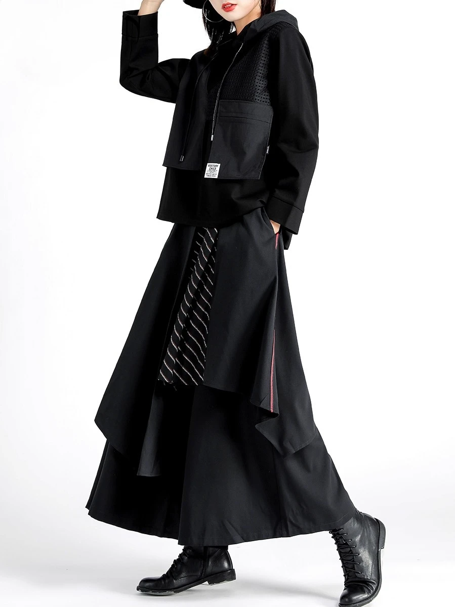 Spring and Autumn New Women's Casual Pants, Fashionable Dark Series Irregular Knight Skirt Wide Leg Pants
Spring and Autumn New Women's Casual Pants, Fashionable Dark Series Irregular Knight Skirt Wide Leg Pants