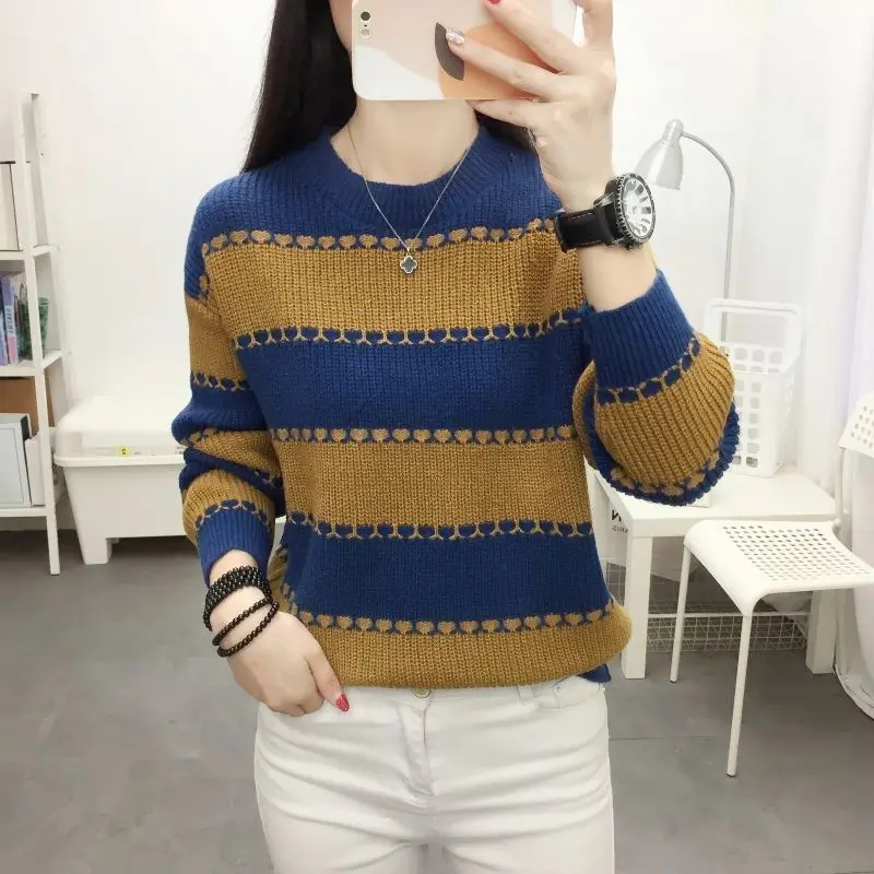 Striped Women's Loose Autumn Winter Sweater 2024 New Splicing Pullovers O-Neck Fashion Minimalist Casual Knitted Long Sleeve Top
Striped Women's Loose Autumn Winter Sweater 2024 New Splicing Pullovers O-Neck Fashion Minimalist Casual Knitted Long Sleeve Top