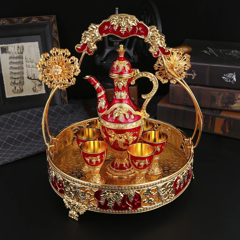 1 metal rose embossed wine set, 1 wine pot and 6 wine glasses and 1 basket, suitable for festivals, parties, banquet crafts.
1 metal rose embossed wine set, 1 wine pot and 6 wine glasses and 1 basket, suitable for festivals, parties, banquet crafts.