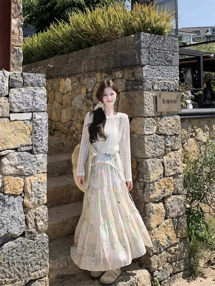 Vacation Bohemian Style Women's Summer Long Sleeve Hollow out Sun Protection Cover up Floral Halter Skirt Two Piece Set
Vacation Bohemian Style Women's Summer Long Sleeve Hollow out Sun Protection Cover up Floral Halter Skirt Two Piece Set