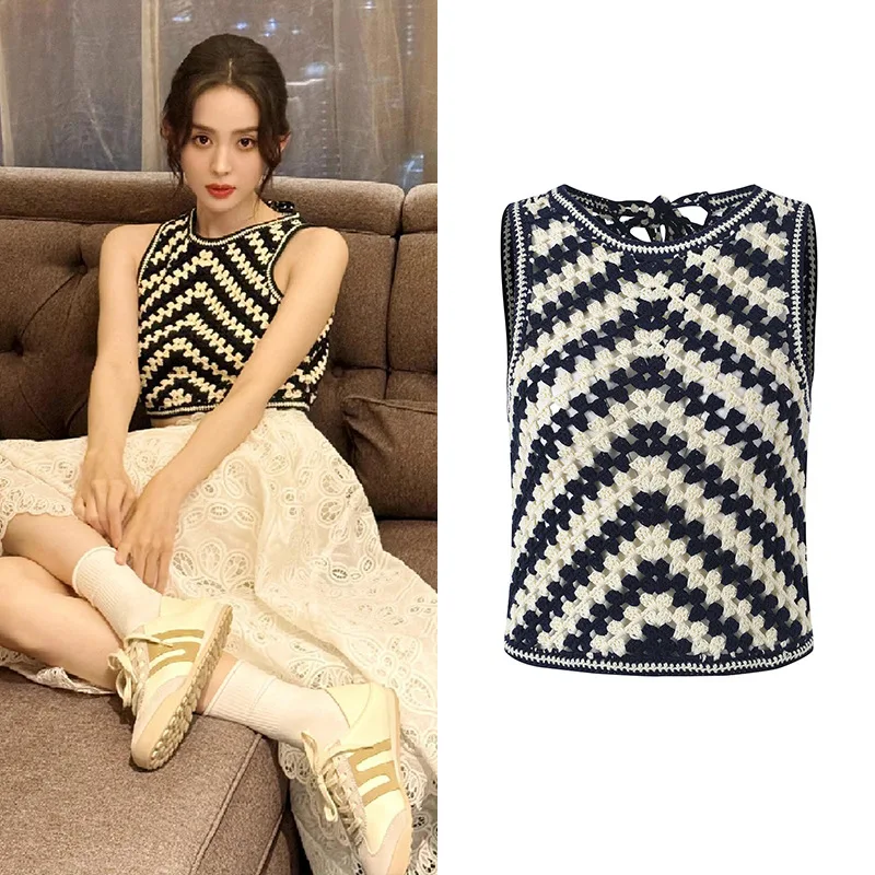 Лето 2024, женский вязаный жилет с открытыми крючками и цветочным узором, нежный жилет с ярким шариком из ледяного шелка
Лето 2024, женский вязаный жилет с открытыми крючками и цветочным узором, нежный жилет с ярким шариком из ледяного шелка