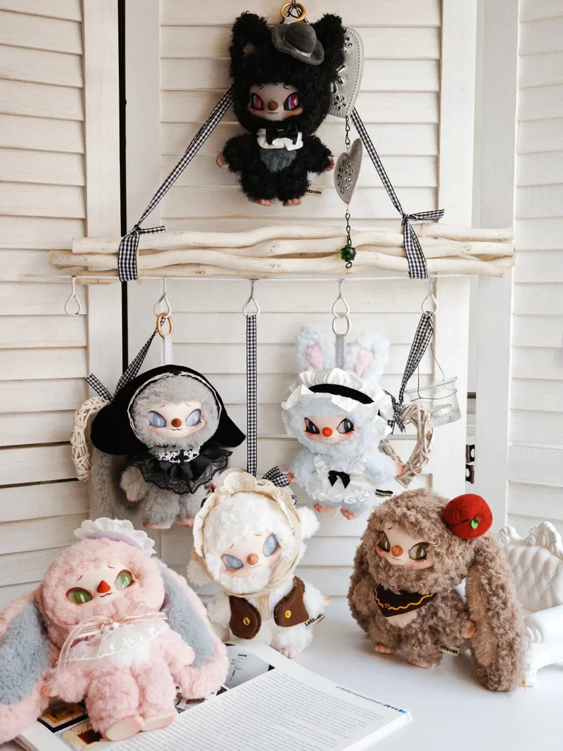 Xoono Wants To Tell You A Secret, фигурка слепых коробок, модная игрушка, фигурка ручной работы, украшение стола, подвесной орнамент, подарок
Xoono Wants To Tell You A Secret, фигурка слепых коробок, модная игрушка, фигурка ручной работы, украшение стола, подвесной орнамент, подарок