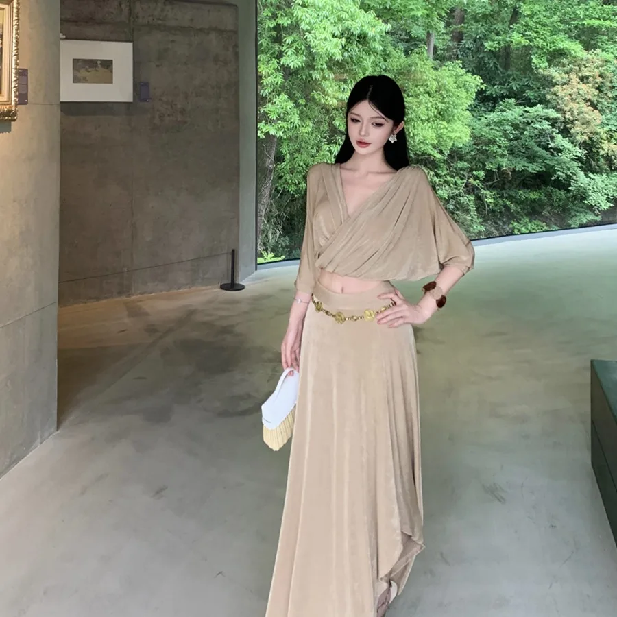 Summer 2026 Women's Vintage Sexy V-Neck Cross Slim Fit Top High Waist Split Midi Skirt Long Dress Set Fashionable Casual Outfit
Summer 2026 Women's Vintage Sexy V-Neck Cross Slim Fit Top High Waist Split Midi Skirt Long Dress Set Fashionable Casual Outfit
