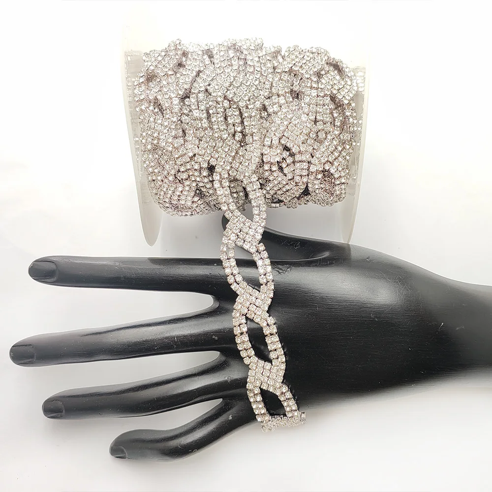 1 Yard Crystal Rhinestone Clothing Sewing Decorative Chain For Accessories On Wedding Dress
1 Yard Crystal Rhinestone Clothing Sewing Decorative Chain For Accessories On Wedding Dress
