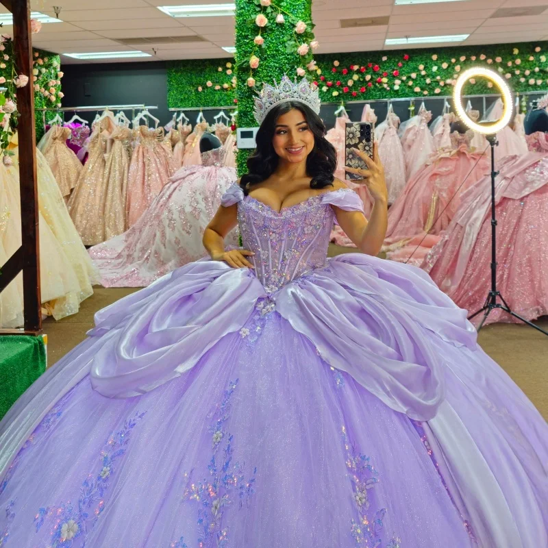 Lavender purple Quinceanera Dress off-shoulder Lace layering glitter flower decal vestidos de 15 Quinceanera Customize
Lavender purple Quinceanera Dress off-shoulder Lace layering glitter flower decal vestidos de 15 Quinceanera Customize