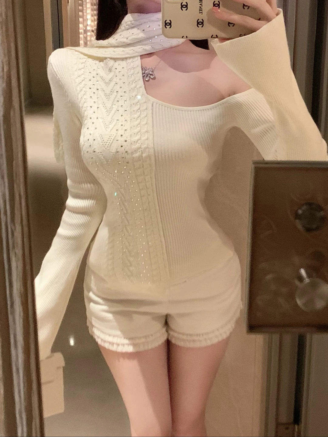 Luna 123 New Knitted Neck Hanging Sweater Slim Fit Inner And Outer Wear Elegant Fashion Women's Winter Knitwear
Luna 123 New Knitted Neck Hanging Sweater Slim Fit Inner And Outer Wear Elegant Fashion Women's Winter Knitwear
