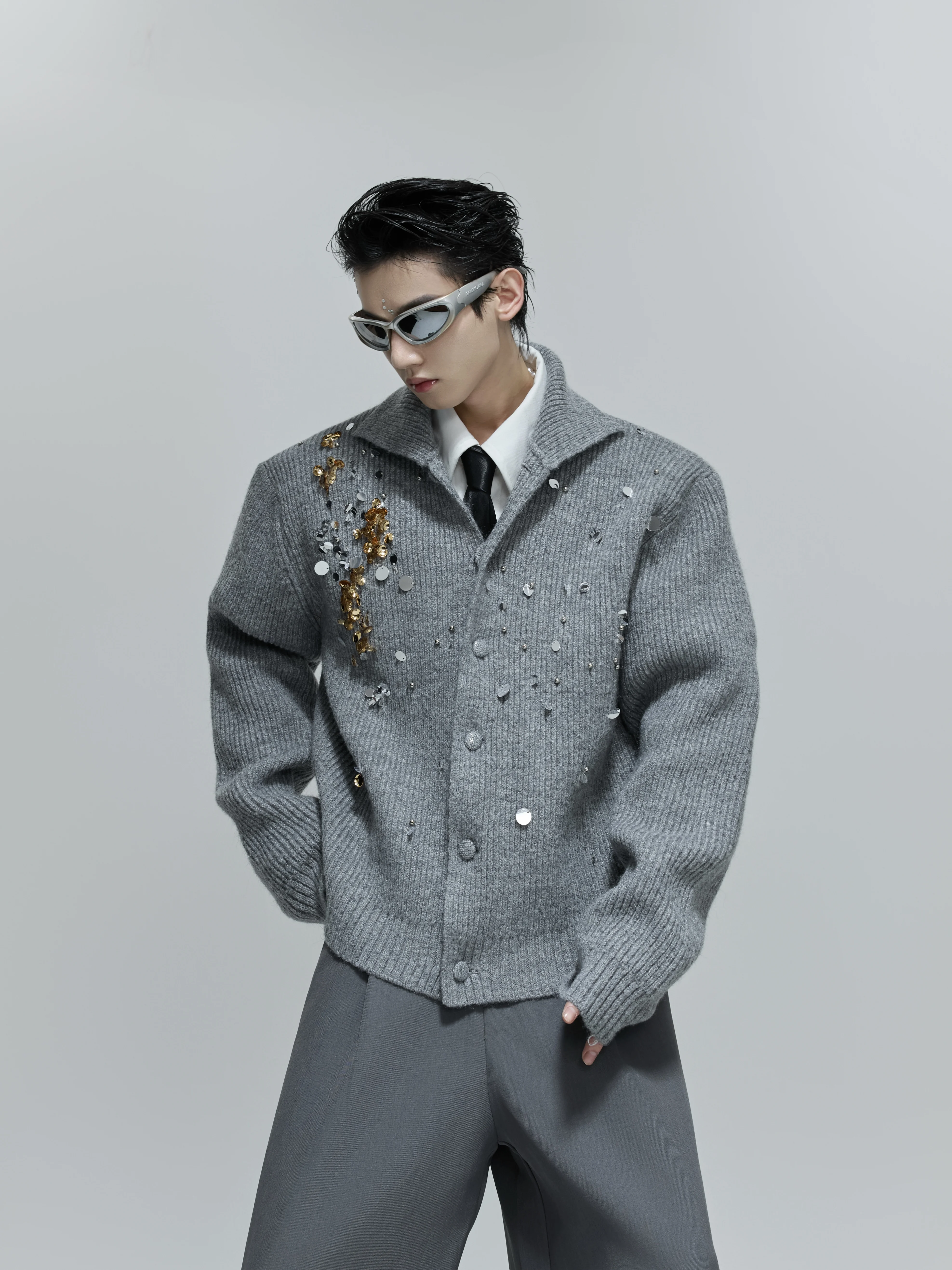 ArguE CulturE Luxury Oversized Sequin Design High Collar Knitwear Elegant Lazy Style Wool Blend Men's Sweater for Autumn Winter
ArguE CulturE Luxury Oversized Sequin Design High Collar Knitwear Elegant Lazy Style Wool Blend Men's Sweater for Autumn Winter