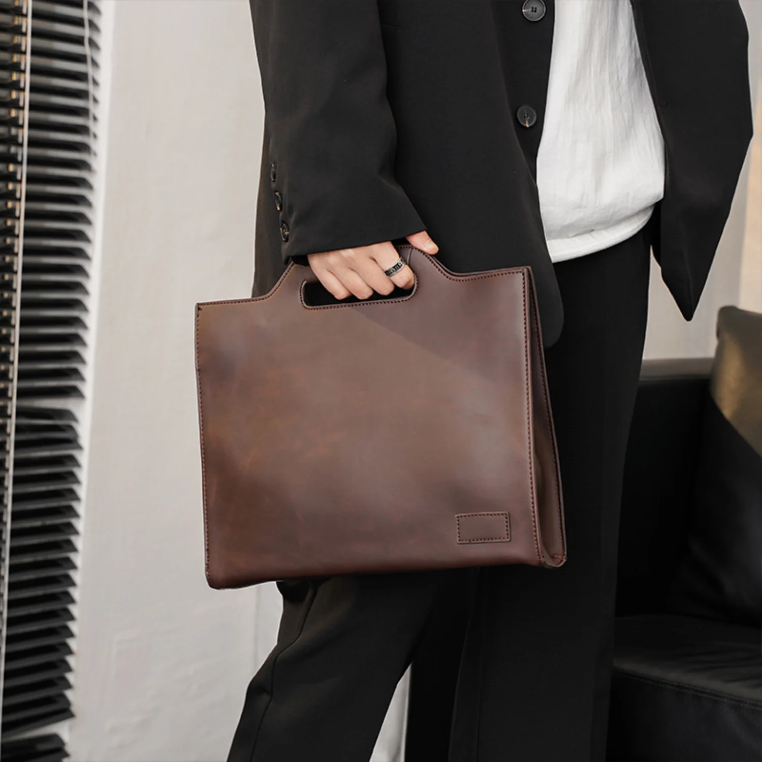 New PU Leather Handbag for Business Trip, Versatile Men's Women's Fashion Handheld Briefcase & Document File Bag
New PU Leather Handbag for Business Trip, Versatile Men's Women's Fashion Handheld Briefcase & Document File Bag
