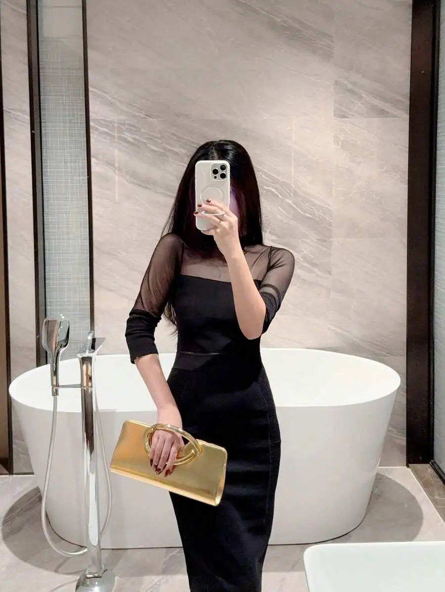 Elegant Mini Box Clutch Bag With Metal Handle For Evening Party Wedding Prom
Elegant Mini Box Clutch Bag With Metal Handle For Evening Party Wedding Prom