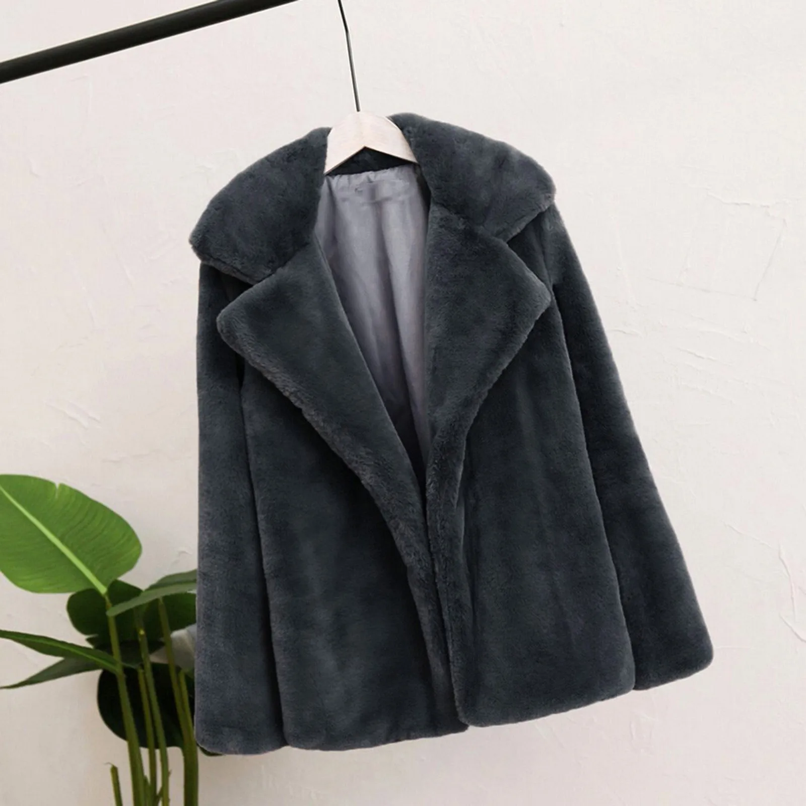 Women Fashion Faux Fur Outwears Fall Winter Slim Fit Lapel Warm Plush Coats Thicken Warm Solid Overcoat Cardigan For Women
Women Fashion Faux Fur Outwears Fall Winter Slim Fit Lapel Warm Plush Coats Thicken Warm Solid Overcoat Cardigan For Women