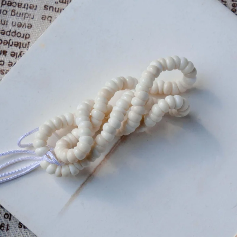 Ecological White Jade Bodhi Large Intestine Style Garlic Clove Style Bracelet Single Circle Available
Ecological White Jade Bodhi Large Intestine Style Garlic Clove Style Bracelet Single Circle Available
