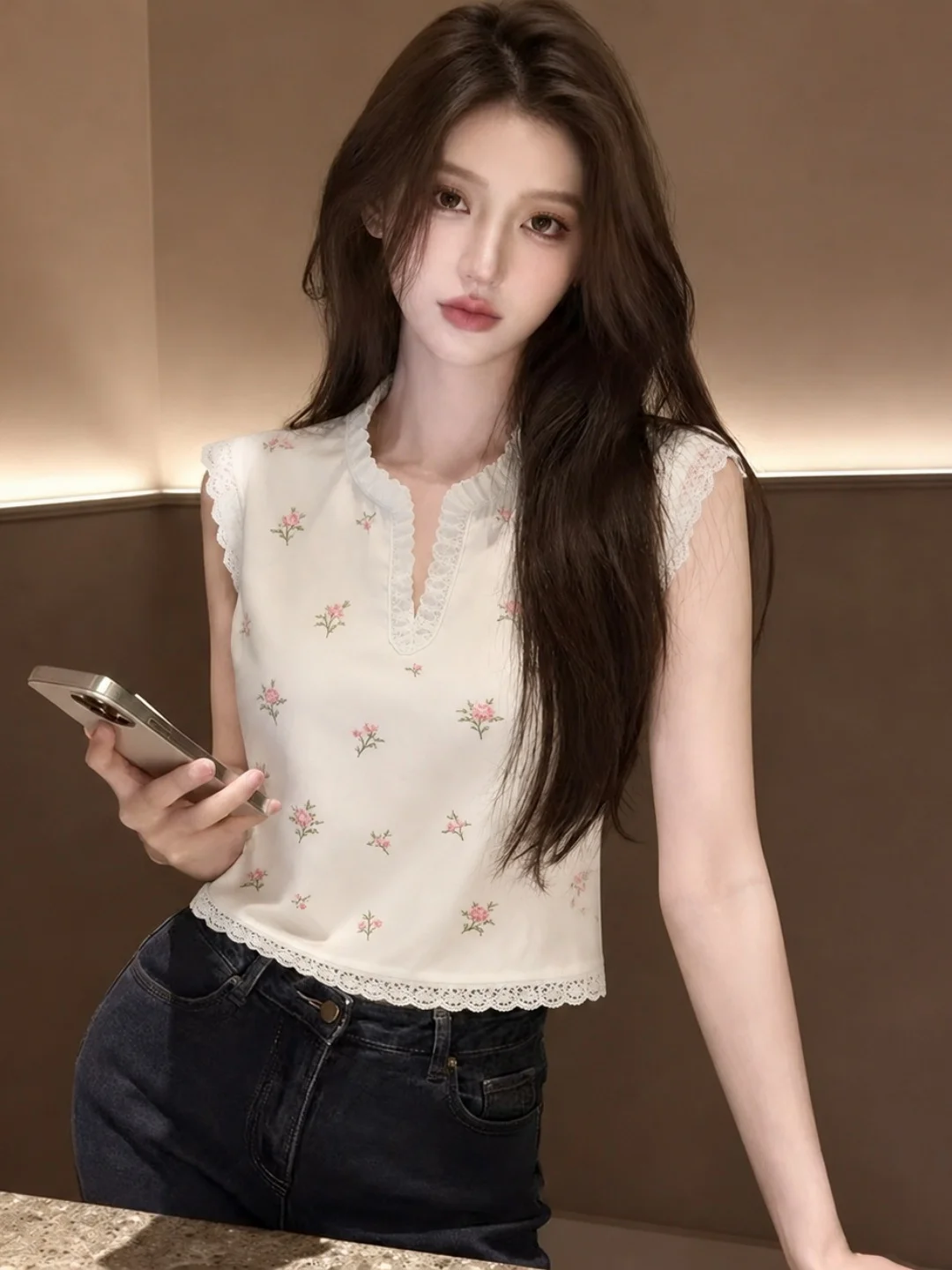 Sweet Style Lace Trim Sleeveless Korean Version Versatile Top Summer Floral Print Youthful Women's Vest Floral Print Summer Top
Sweet Style Lace Trim Sleeveless Korean Version Versatile Top Summer Floral Print Youthful Women's Vest Floral Print Summer Top