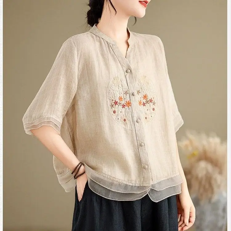 Slimming Effect plus Size Women's Shirt Short Sleeve Embroidered Ogees V-Neck Top Breathable Comfortable Summer New Arrival
Slimming Effect plus Size Women's Shirt Short Sleeve Embroidered Ogees V-Neck Top Breathable Comfortable Summer New Arrival