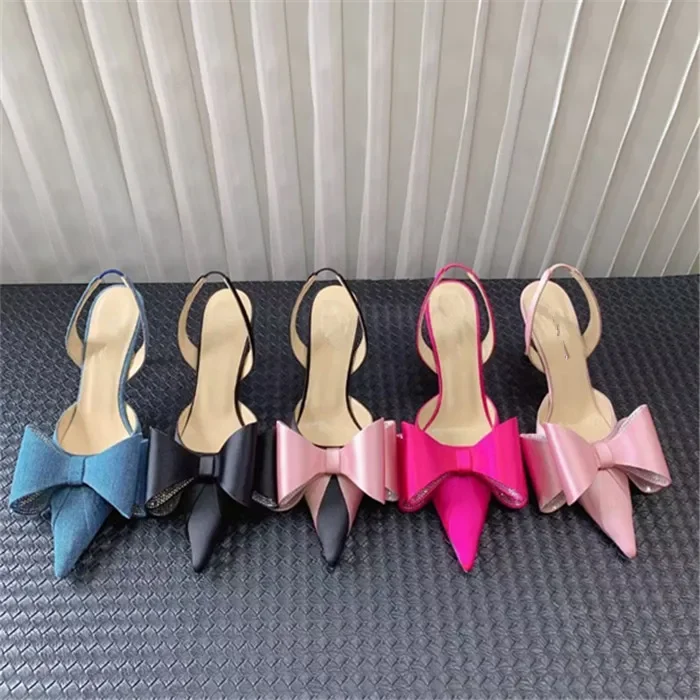 Silk Flower bow Rhinestone High Heels Pointed Sandals Wedding Banquet Shoes
Silk Flower bow Rhinestone High Heels Pointed Sandals Wedding Banquet Shoes