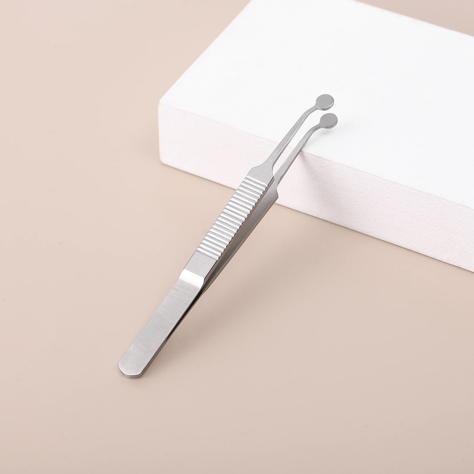 Eyelid Massage Tweezers Stainless Steel Meibomian Expressor Round Tip Gland Compressor Forceps Eyelash Tweezers Tool
Eyelid Massage Tweezers Stainless Steel Meibomian Expressor Round Tip Gland Compressor Forceps Eyelash Tweezers Tool
