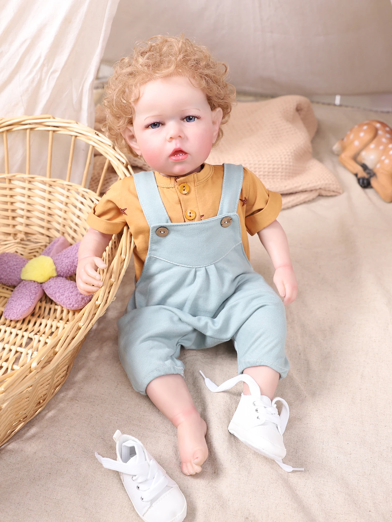 50cm painted skin simulation doll, realistic newborn sleeping position, children's birthday gift, vinyl limbs suitable for children over 3 years old
50cm painted skin simulation doll, realistic newborn sleeping position, children's birthday gift, vinyl limbs suitable for children over 3 years old