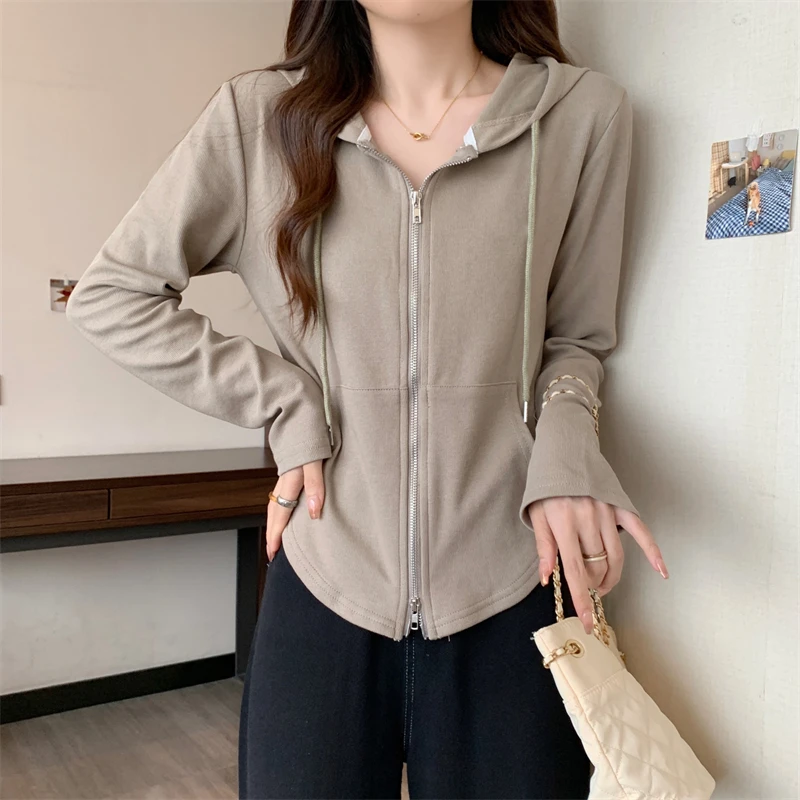 Fashion Loose Women's Zipper Hooded Sweatshirt Autumn Personality Solid Color All-match Cozy Korean Style Casual Simple Tops
Fashion Loose Women's Zipper Hooded Sweatshirt Autumn Personality Solid Color All-match Cozy Korean Style Casual Simple Tops