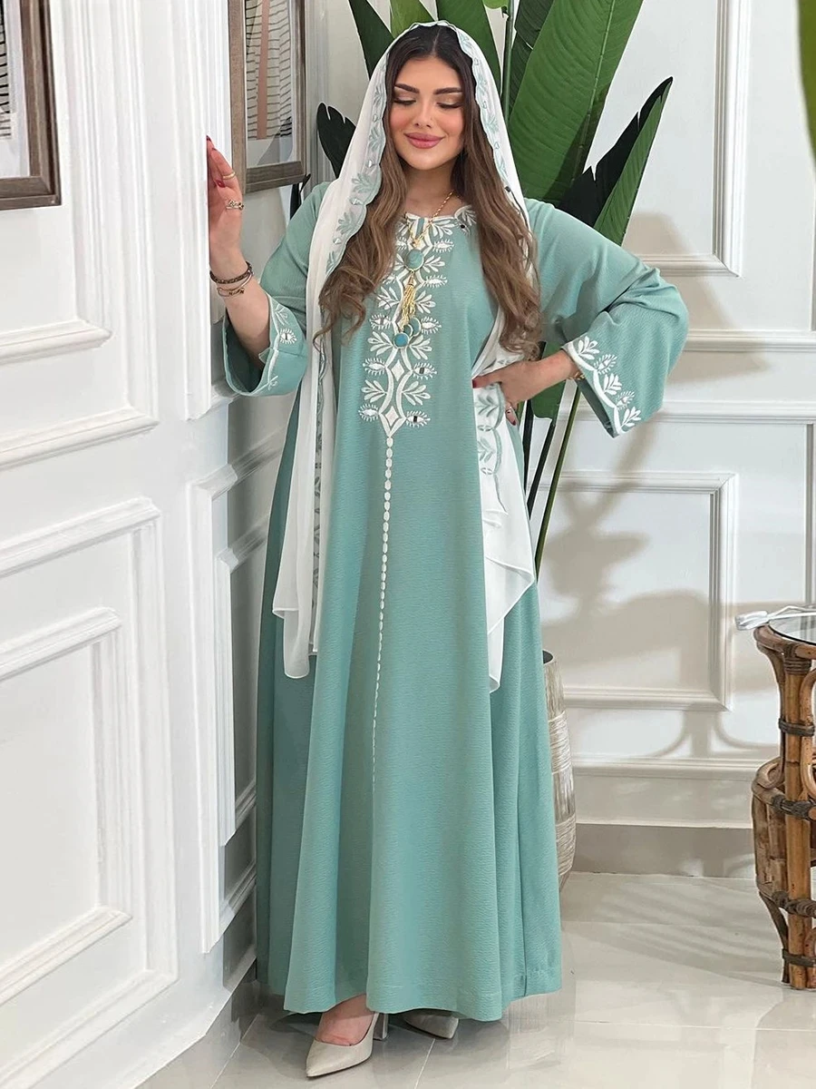 Turkish Dresses For Women 2022 Fashion Jalabiyat Embroidered Dress Caftan Marocain Robe Ramadan Turkey Gown
Turkish Dresses For Women 2022 Fashion Jalabiyat Embroidered Dress Caftan Marocain Robe Ramadan Turkey Gown