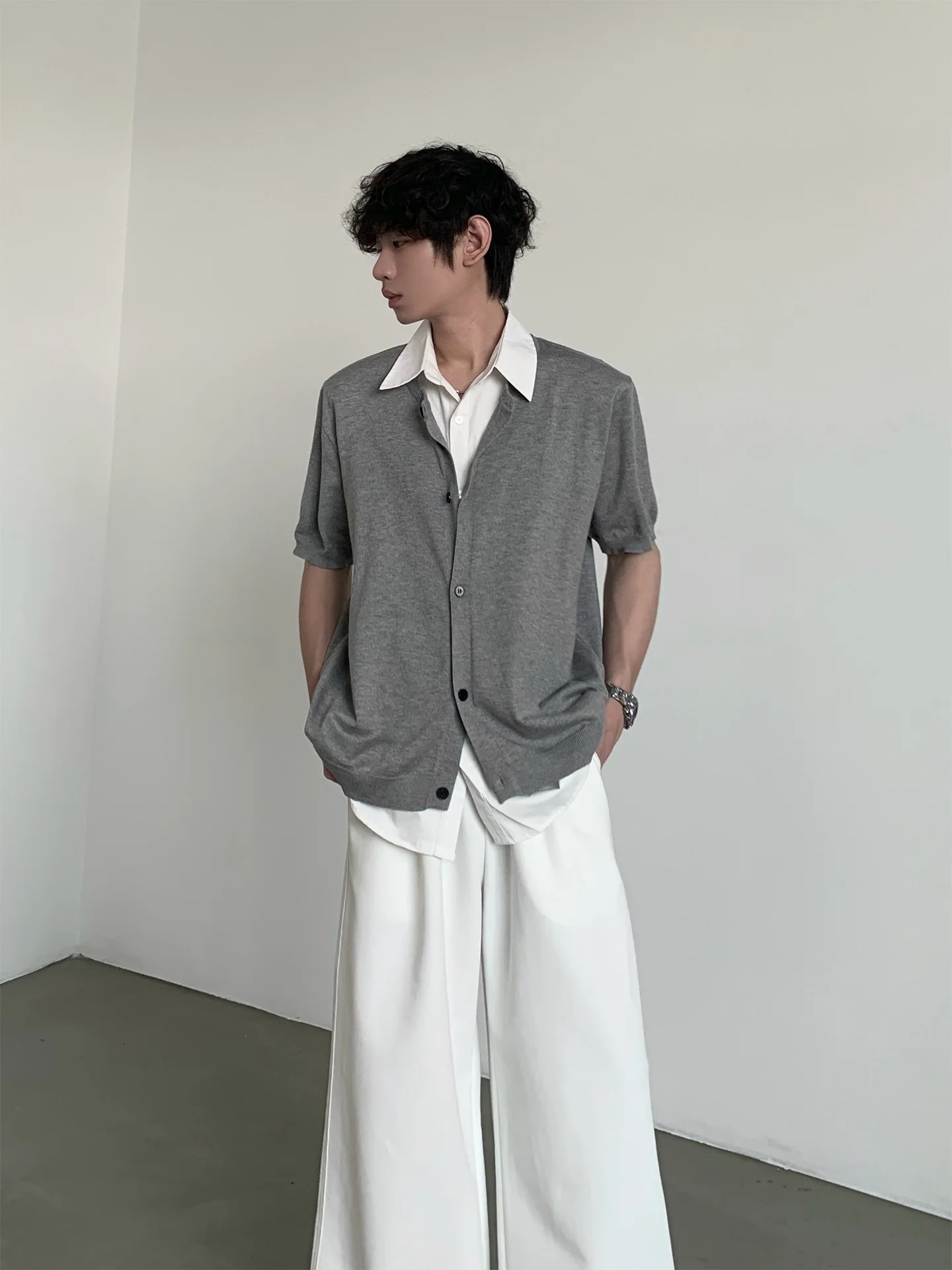 Fashionable Knitted Short Sleeve Shirt Marthenaut Unique Design Casual Loose Fit Four Seasons Universal Male Fashion Top
Fashionable Knitted Short Sleeve Shirt Marthenaut Unique Design Casual Loose Fit Four Seasons Universal Male Fashion Top