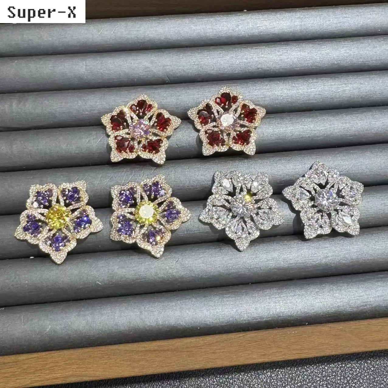 fashion cubic zirconia earrings for women shiny jewelry white red purple flower stud earrings party daily wear female gift
fashion cubic zirconia earrings for women shiny jewelry white red purple flower stud earrings party daily wear female gift
