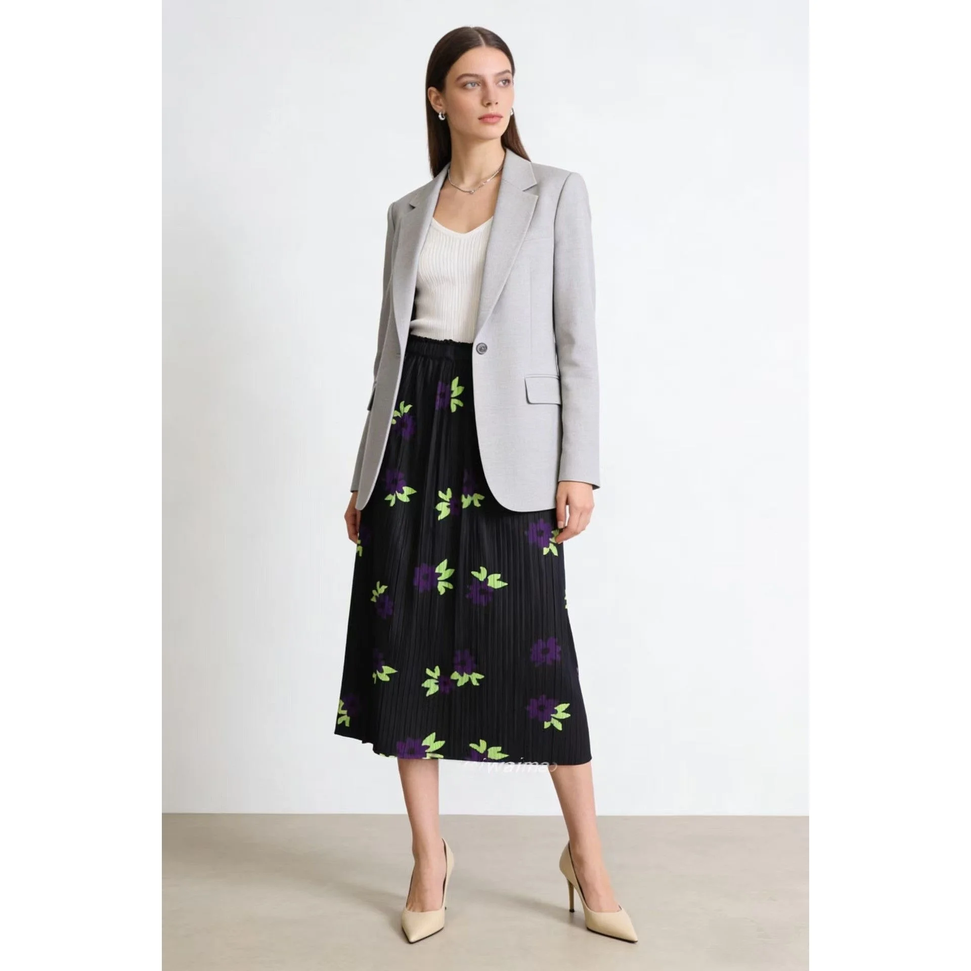 Плиссированная юбка с принтом, женская, свободного кроя, H-образная, средней длины, с эластичным поясом, зимняя коллекция, модная, для женщин
Плиссированная юбка с принтом, женская, свободного кроя, H-образная, средней длины, с эластичным поясом, зимняя коллекция, модная, для женщин