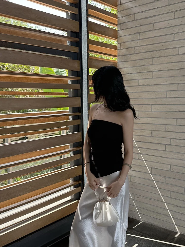 WAYMODE Топ-бандо из ледяного шелка, вязаный, простой, легкий, дышащий, женский, повседневный, модный, летний топ
WAYMODE Топ-бандо из ледяного шелка, вязаный, простой, легкий, дышащий, женский, повседневный, модный, летний топ