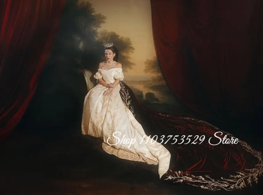 Ivory Elisabeth Musical Princess Sisi Costume Masquerade Ball Customized 19th-Century Austrian Court Evening Gown Detachable tra
Ivory Elisabeth Musical Princess Sisi Costume Masquerade Ball Customized 19th-Century Austrian Court Evening Gown Detachable tra