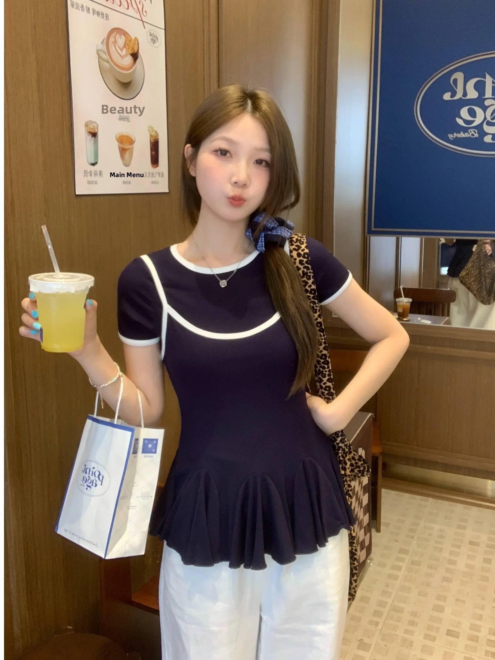 plus Size Slim Fit Short Sleeve Crop Top Women's Summer Fashion Trend Shoulder Collision Color Strap Vest Sexy Trendy T-Shirt
plus Size Slim Fit Short Sleeve Crop Top Women's Summer Fashion Trend Shoulder Collision Color Strap Vest Sexy Trendy T-Shirt