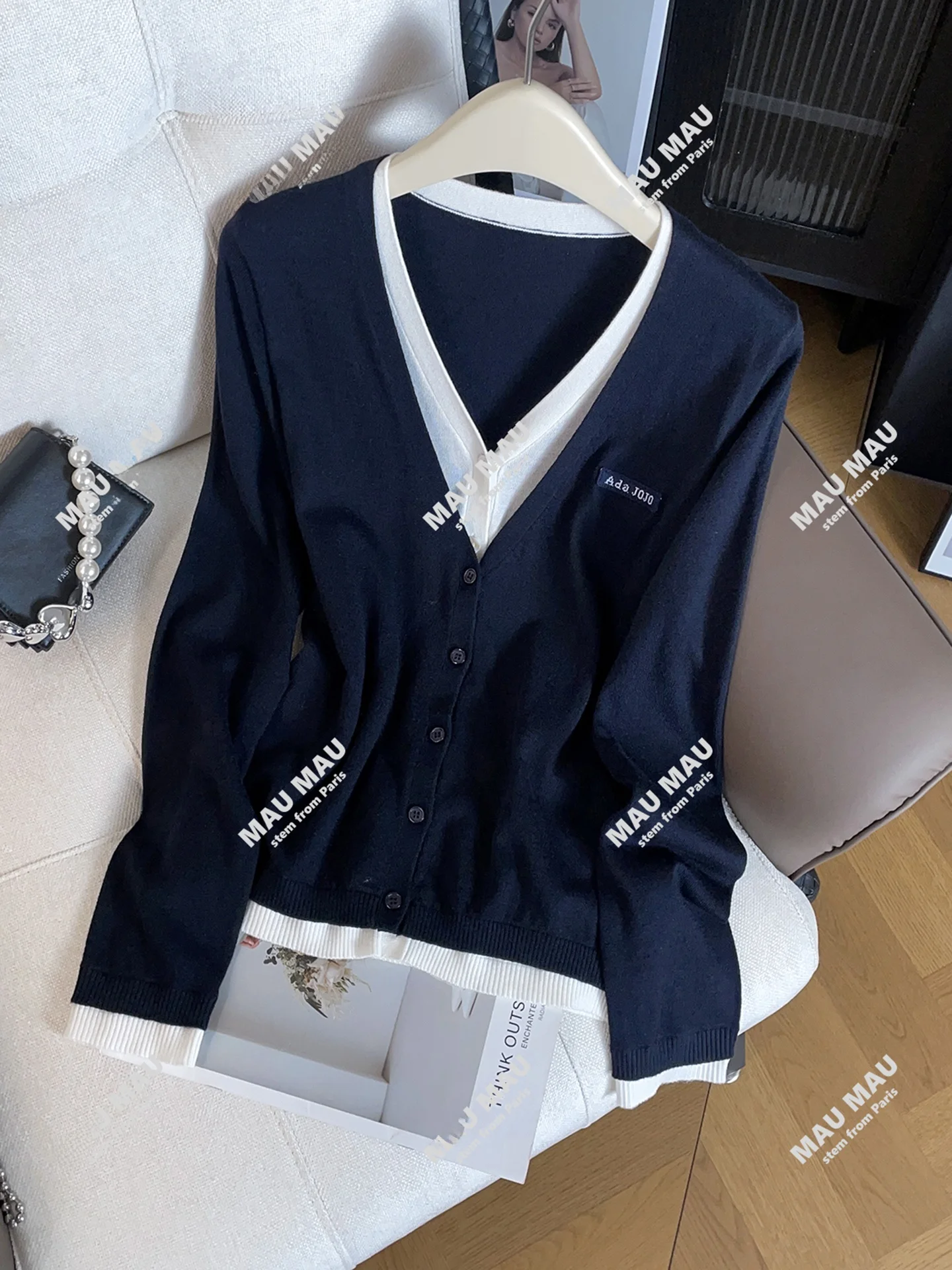 High-End Women's Casual V-Ne Patchwork Knitwear Top Versatile Autumn Faion Commute Sle Long Sve Comfortable Fit
High-End Women's Casual V-Ne Patchwork Knitwear Top Versatile Autumn Faion Commute Sle Long Sve Comfortable Fit