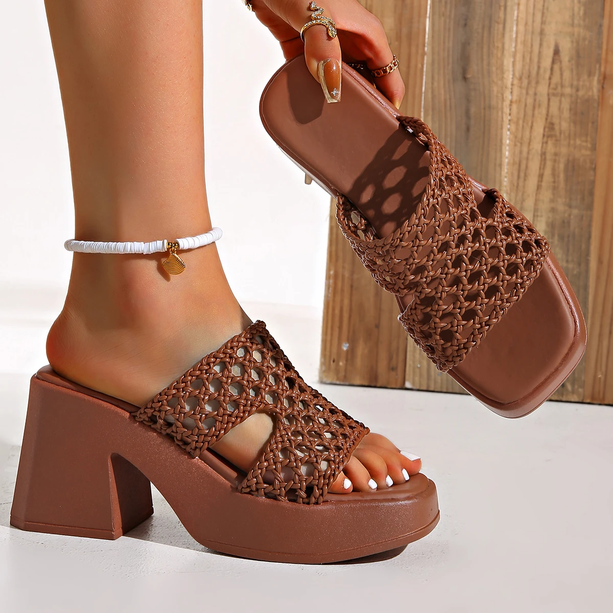 2024 New Women Trend Walking Comfortable Shoes Summer Chunky High Heel Platform Open Toe Casual Fashion Sandals shoes for women
2024 New Women Trend Walking Comfortable Shoes Summer Chunky High Heel Platform Open Toe Casual Fashion Sandals shoes for women