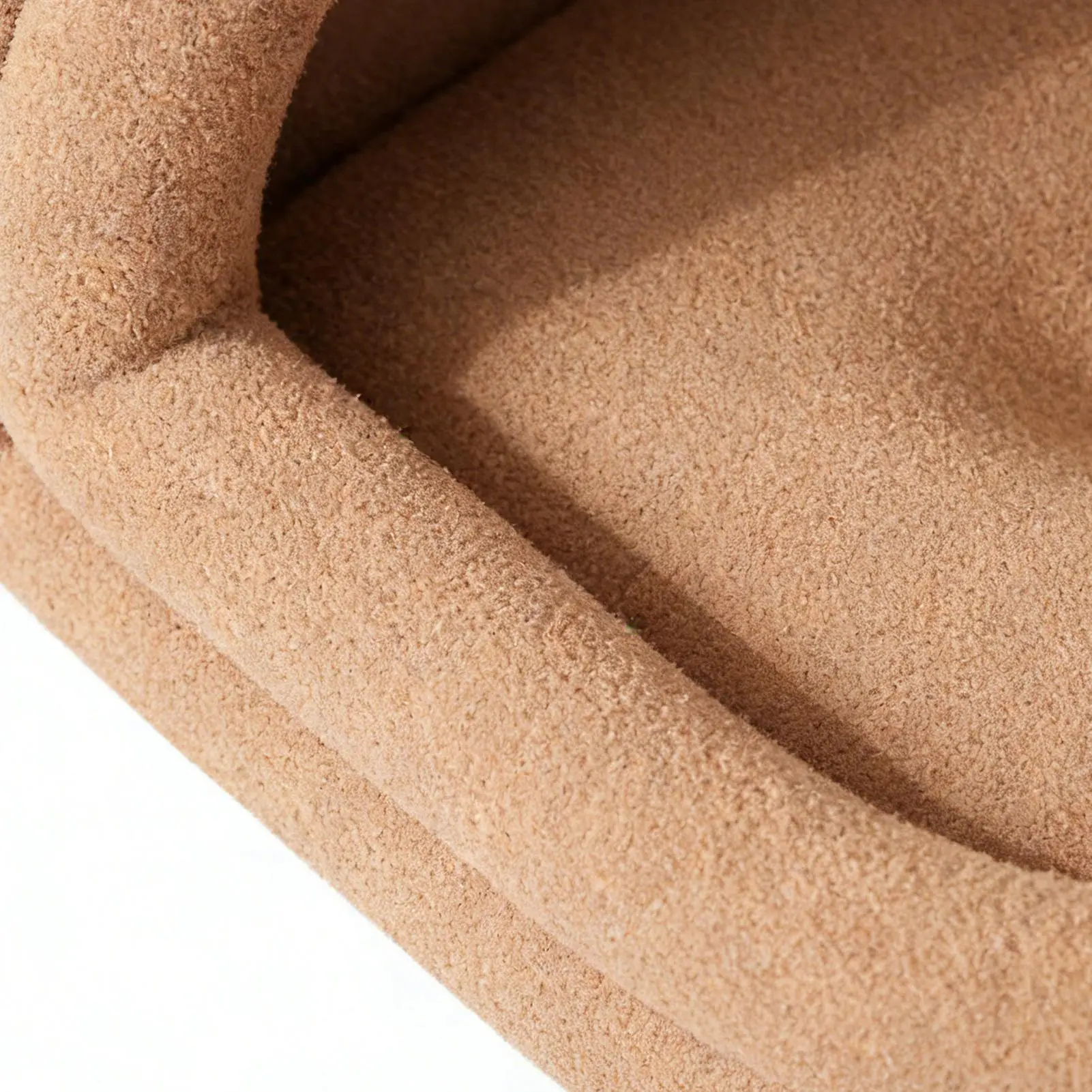 Pet Bed Semi-Enclosed Capybara Themed Bite Resistant Pet Cave Kitten Sleeping Bed For Indoor Living Room Bedroom Floor Spring
Pet Bed Semi-Enclosed Capybara Themed Bite Resistant Pet Cave Kitten Sleeping Bed For Indoor Living Room Bedroom Floor Spring